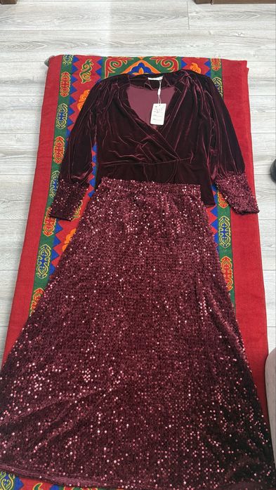 комплект юбки и кофты