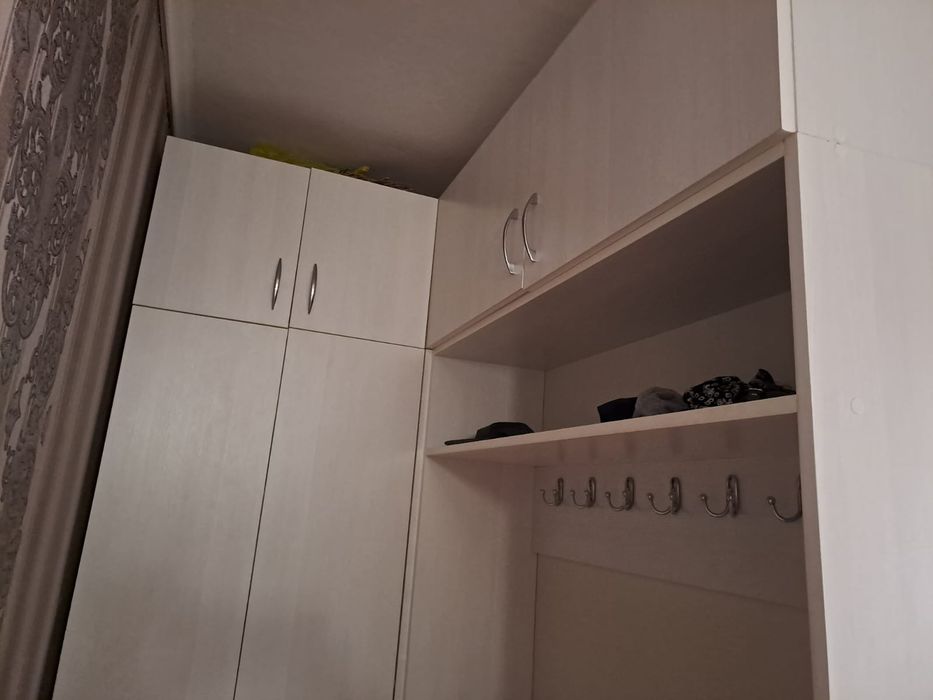 Прихожка +шифонер 2в одном