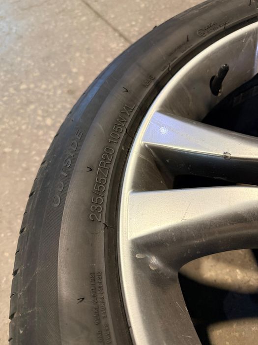 Продам комплект диски и резина