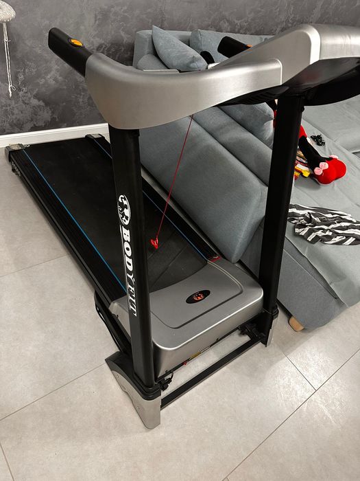 Banda de alergat electrica BodyFit, A5000