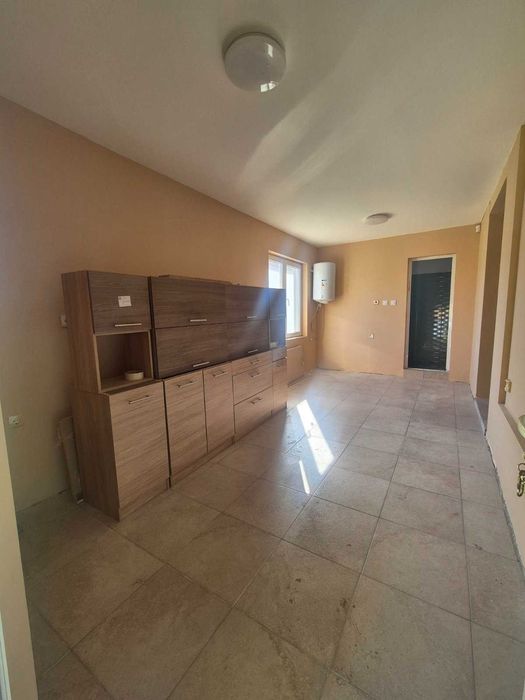 Нова къща в гр. Искър, обл. Плевен .