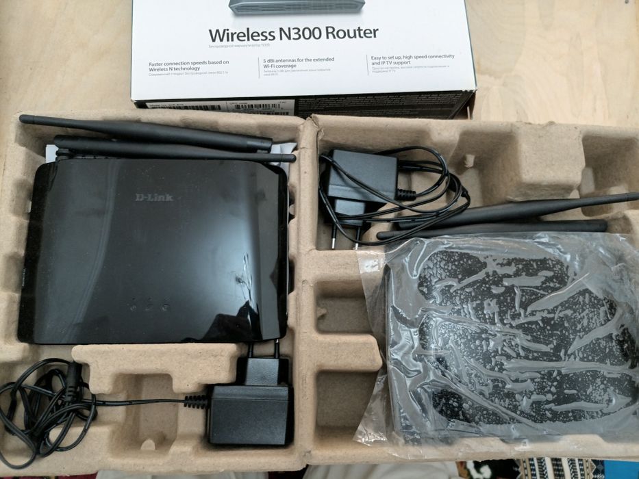WI-FI D-Link. WIRELESS N300 Router один бу один новый  российский