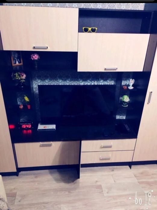 Продам стенку горку в зал