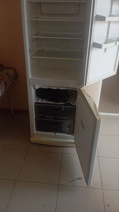 Атлант холодильник продается