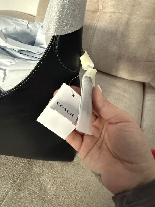 Vand geanta couch noua