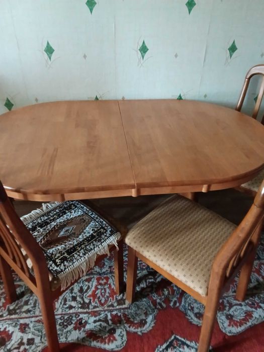 Стол со стульями  новые (Малайзия)