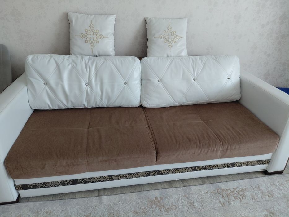 Продается мягкий диван