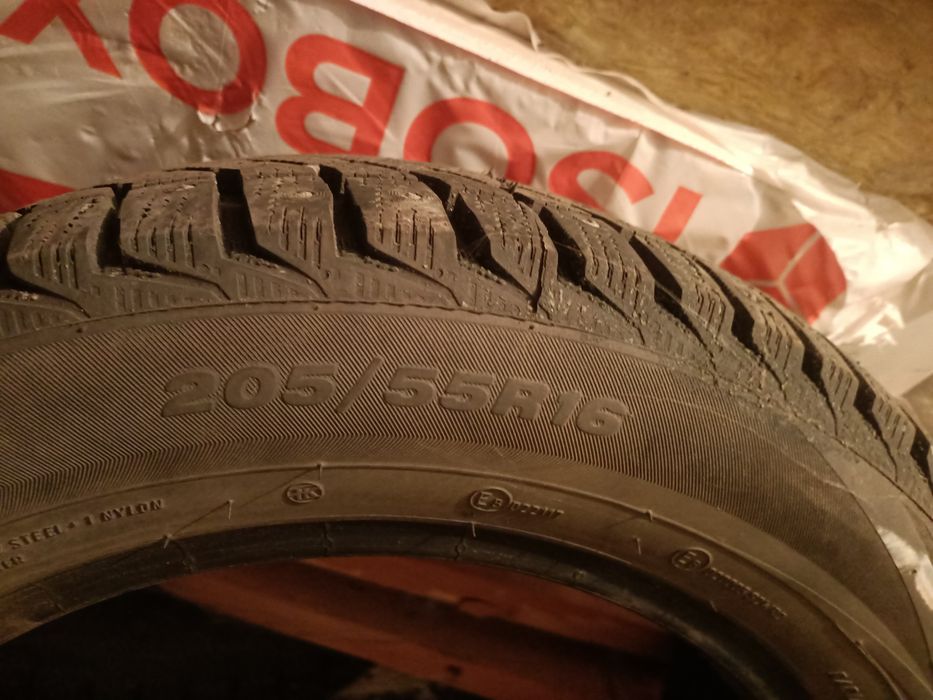 Продам шины на 205/65 r16