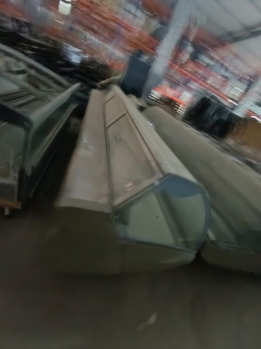 Витрина холодильник