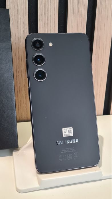Телефон Samsung Galaxy S23 256 GB в отлично състояние
