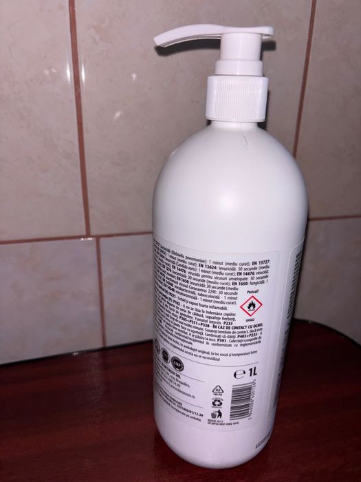 Gel dezinfectant Klintensiv 1 litru 50 lei