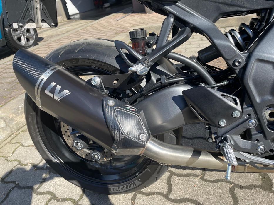 Yamaha MT-09 2025 Leo Vince