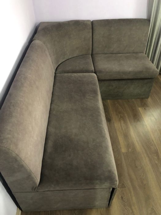 Кухненски Разтегателен Ъглов Диван