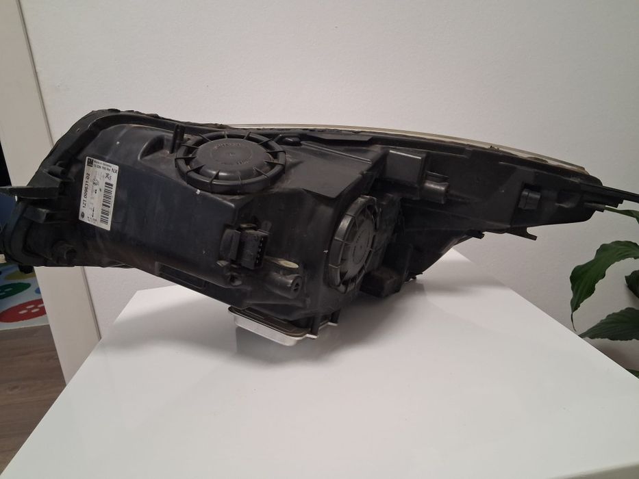 Vand faruri opel insignia