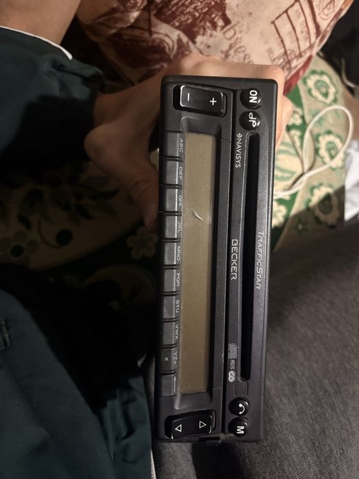 Магнитола becker мерс