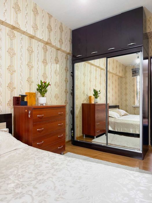 (Добрый) 8 квартал, 56 м², 2/1/4, Квартира в кирпичном доме спецплана