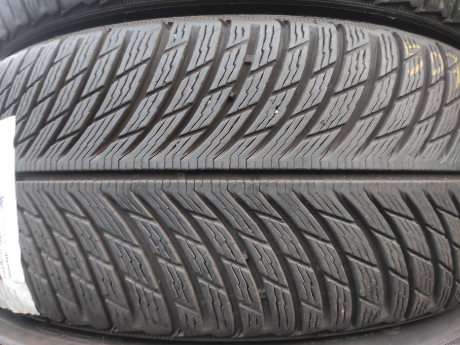 4бр Зимни гуми 235 55 17 - Michelin