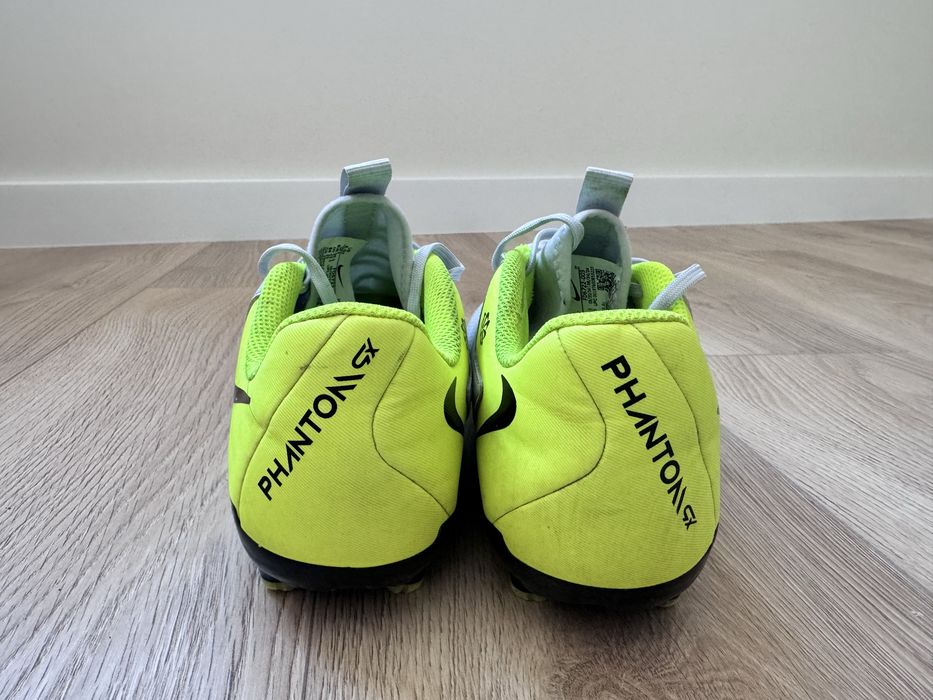 Ghete fotbal Nike, marimea 36.5