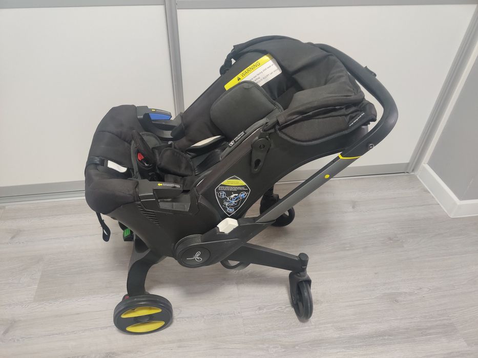 Коляска автолюлька