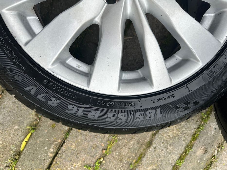 Алуминиеви джанти с гуми от Suzuki Swift 16цола.