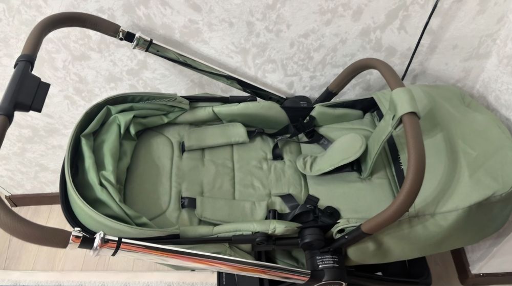 Продается прогулочная Коляска Кидило D900,