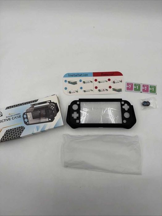 Защитный чехол-грип для Nintendo Switch Lite (в чёрном цвете)