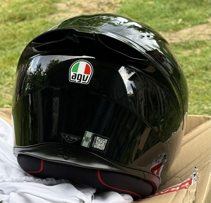 нова каска AGV K1 S размер S