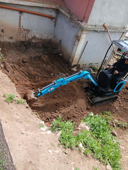 Услиги с мини багер, бобкат и самосвал