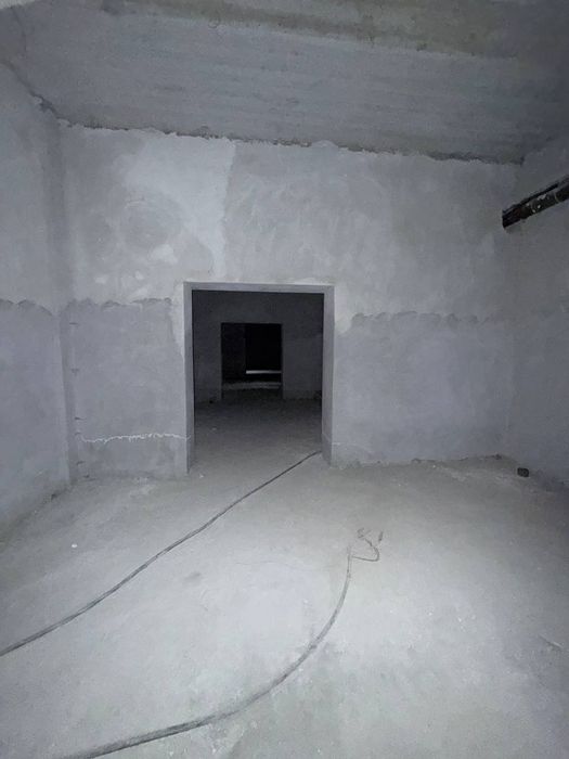 Продаётся 465м² полуподвал 4м потолок ,Рудаки