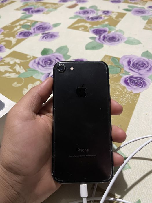 Iphone 7 batareyka yangi qoyilgan atpechatka ishledi karopka bor