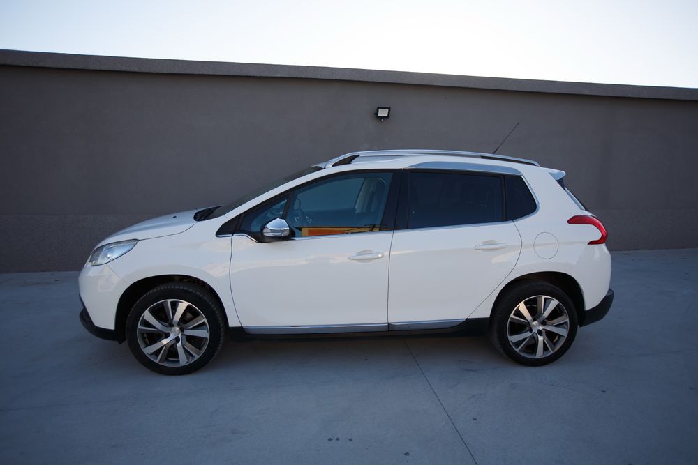 Peugeot 2008  1.6 allure