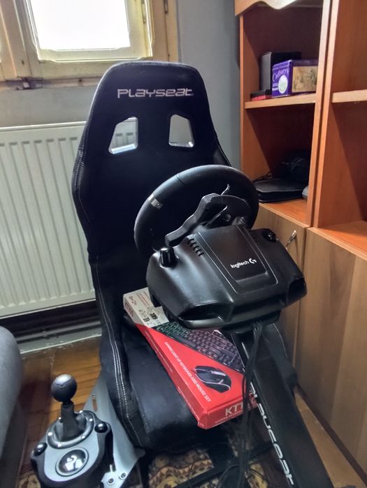Volan Logitech g920 cu scaun si schimbator playseat