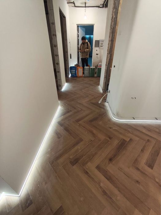 Укладка ламината кварцвинила