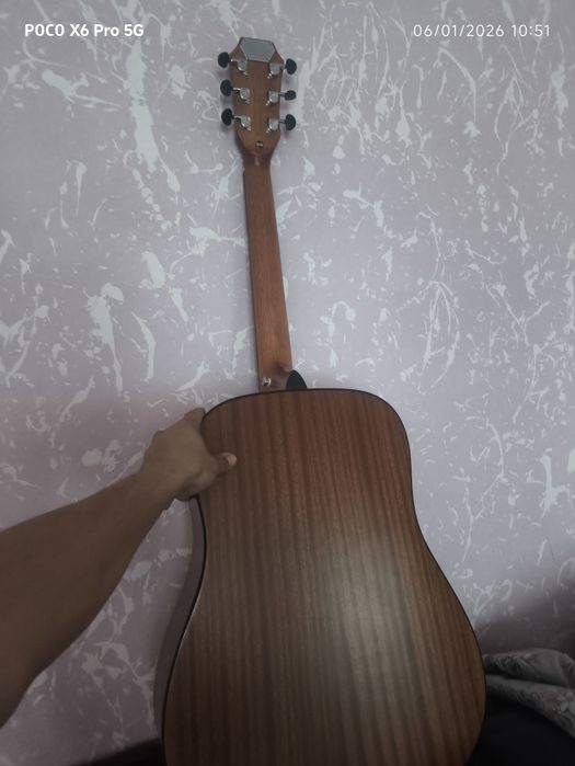 Gitara Sotiladi Holati Zo'r