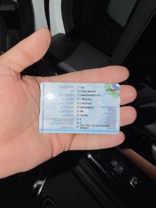 Kia Carnival 2023 yil 87000 probeg kraskasi tozza 2 propan gaz
