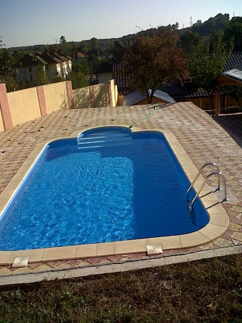 constructii piscine,accesorii piscine, montaj liner