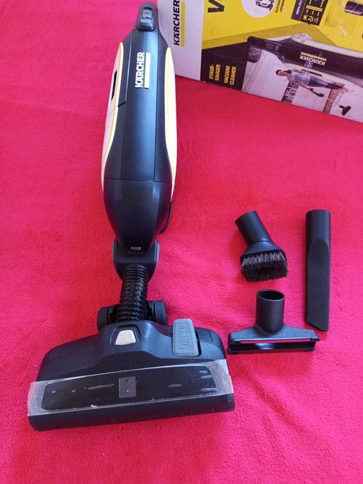 Vând aspirator compact Karcher VC 5 Premium - aproape NOU