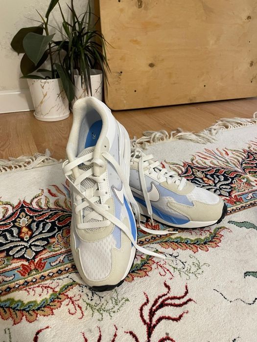 Продам кроссовки оригинал Nike