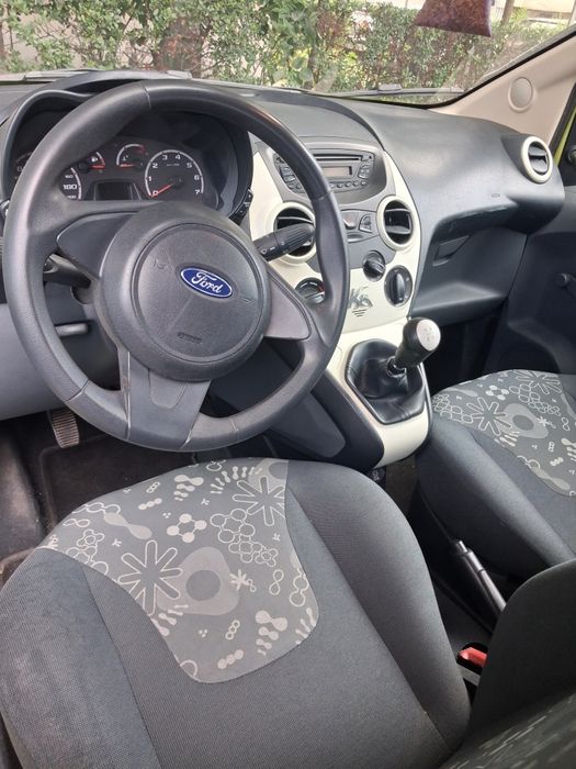 Vând Ford ka 2012.