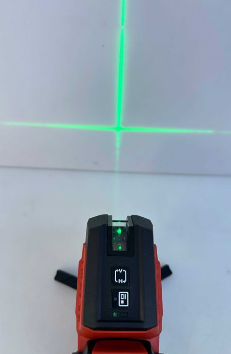 Hilti PM 20-CG A12 - Линеен лазер със зелен лъч като нов!