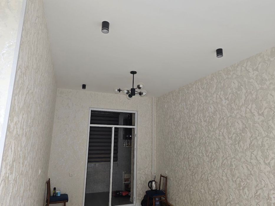 Яшнабад срочно продаю квартиру с Евро ремонтом  2/2/8  42м2