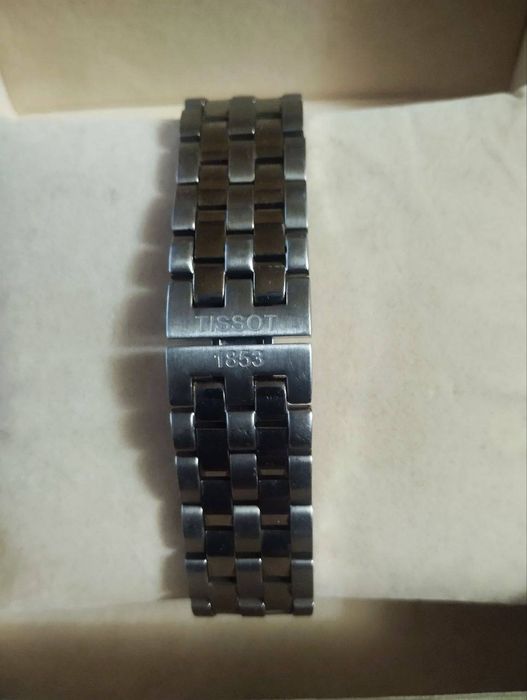 Продаю часы tissot ТОРГ УМЕСТЕН!