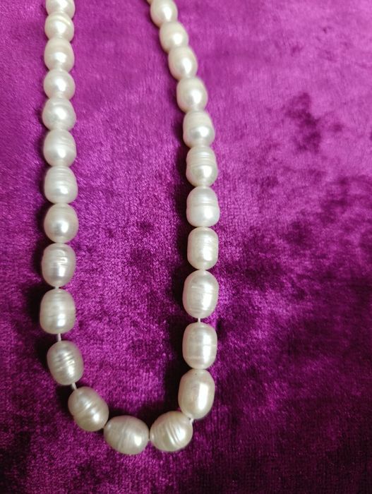 Продам жемчужные бусы