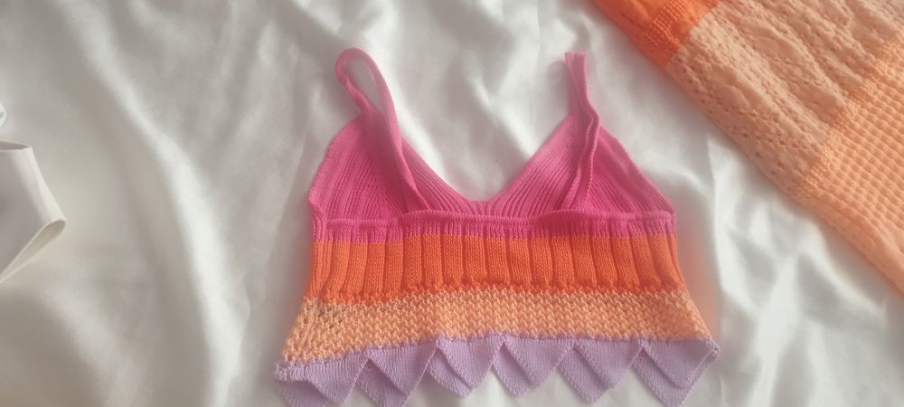 Лятно плетено костюмче