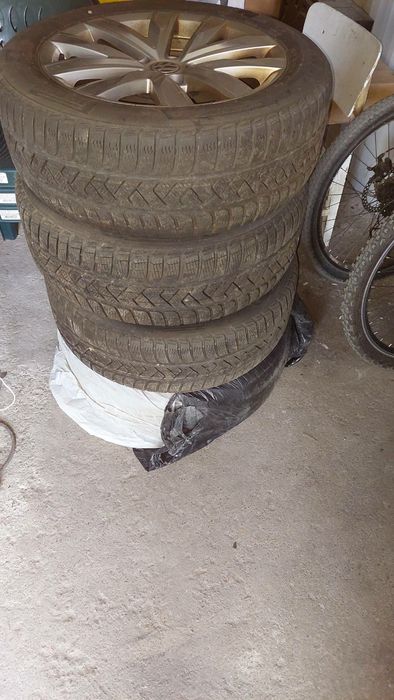 Зимни гуми PIRELLI SOTTOZERRO 3 215/55/17 DOT 0420