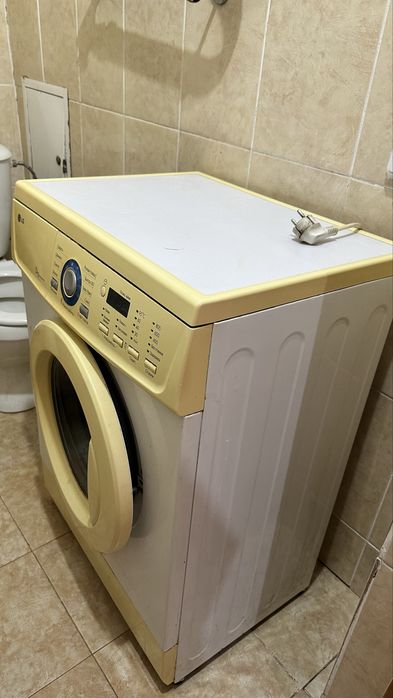 Продам стиральную машину б/у