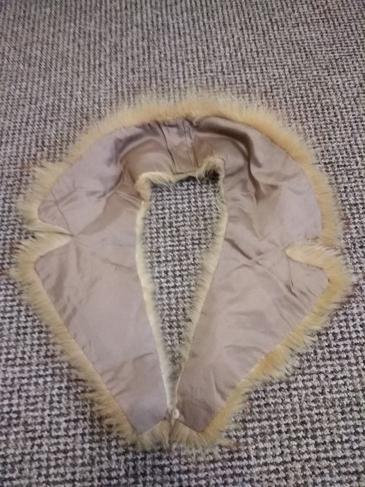 Дамска яка, естествен косъм