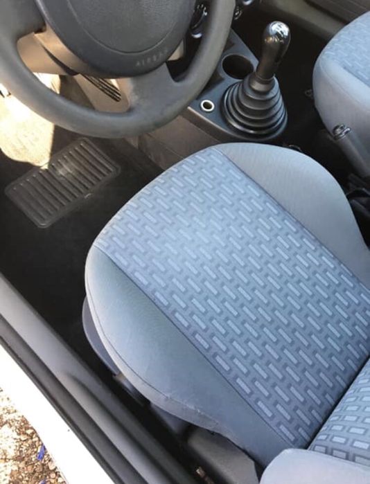 Curățare tapițerie textil și piele