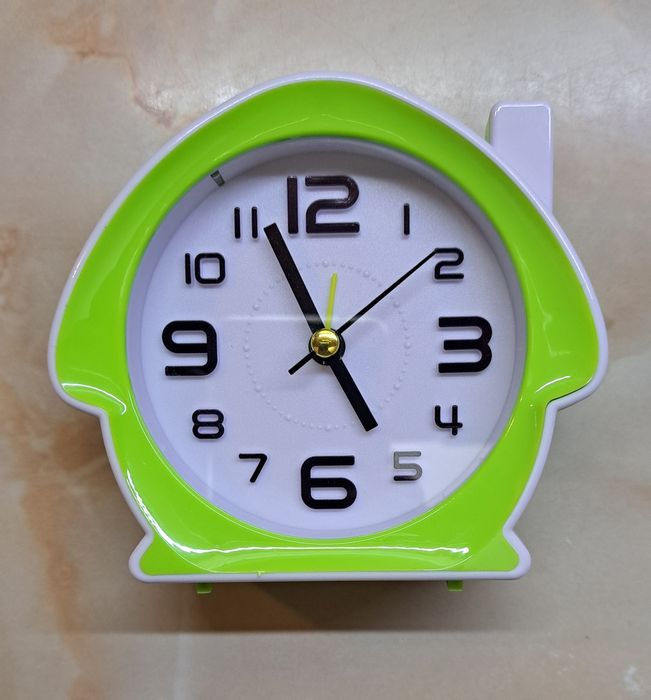 Настолен часовник