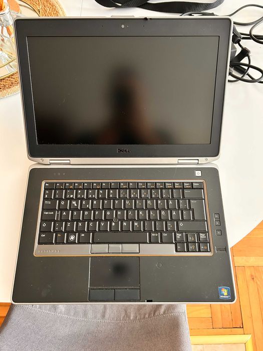 Лаптоп Dell за части